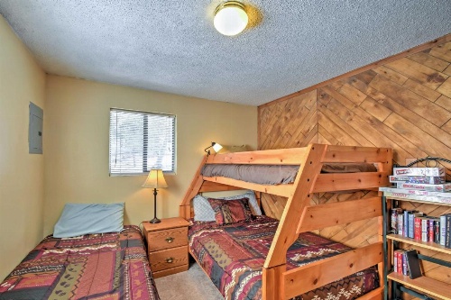 Cabin with Mtn Views - 5 Mi to Mueller State Park! image 15